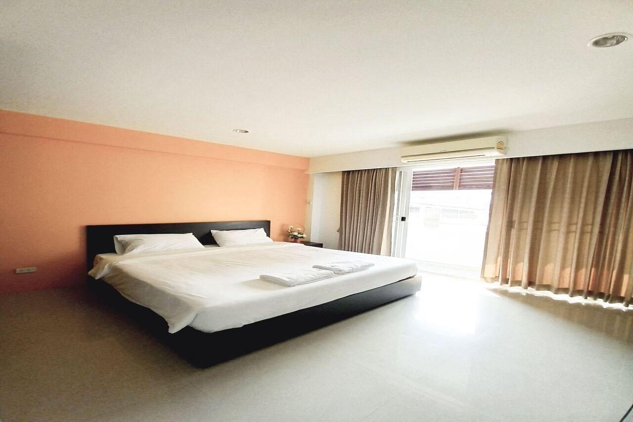 OYO 405 Ruan Plaisoi Apartment Banguecoque Exterior foto