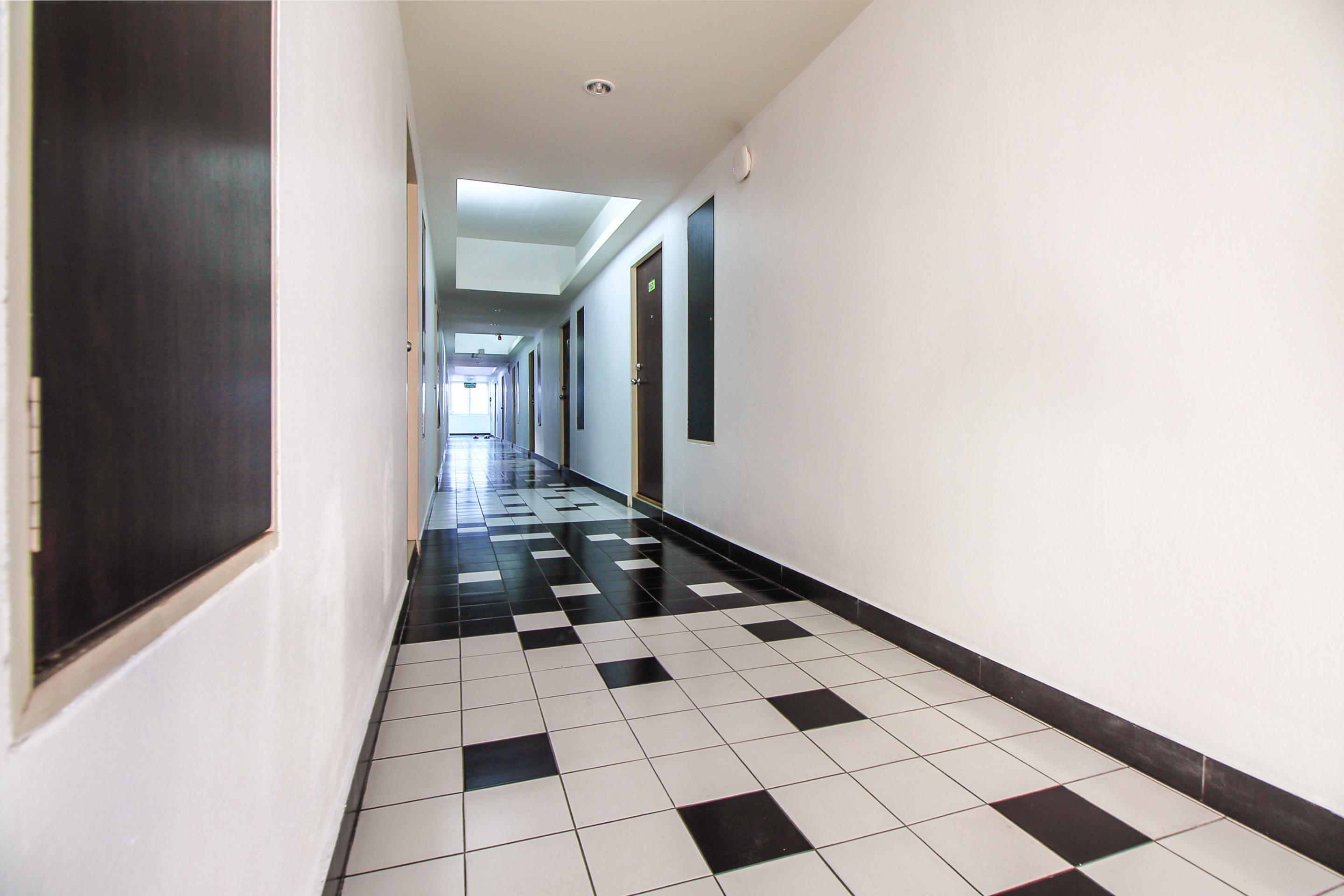 OYO 405 Ruan Plaisoi Apartment Banguecoque Exterior foto