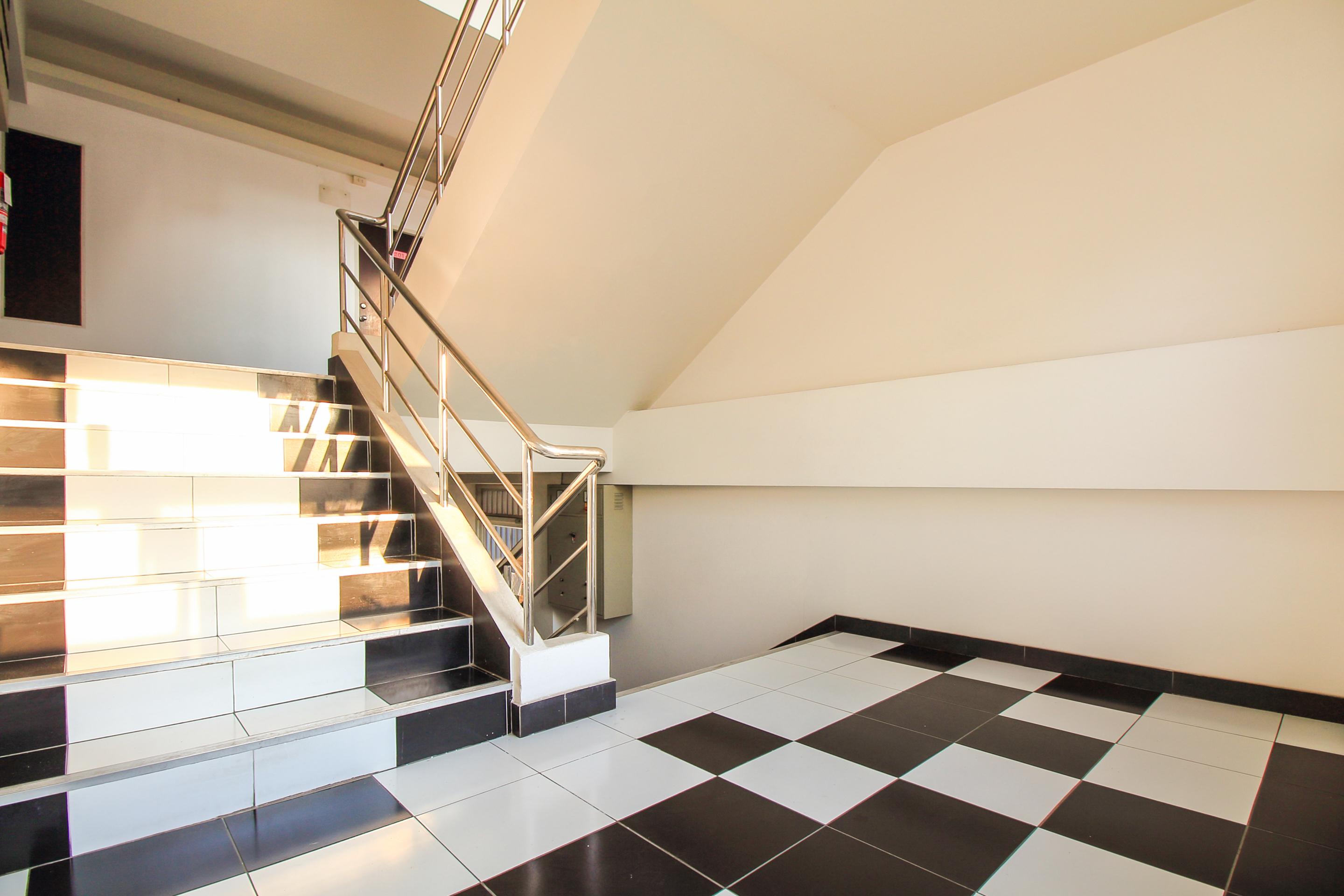 OYO 405 Ruan Plaisoi Apartment Banguecoque Exterior foto