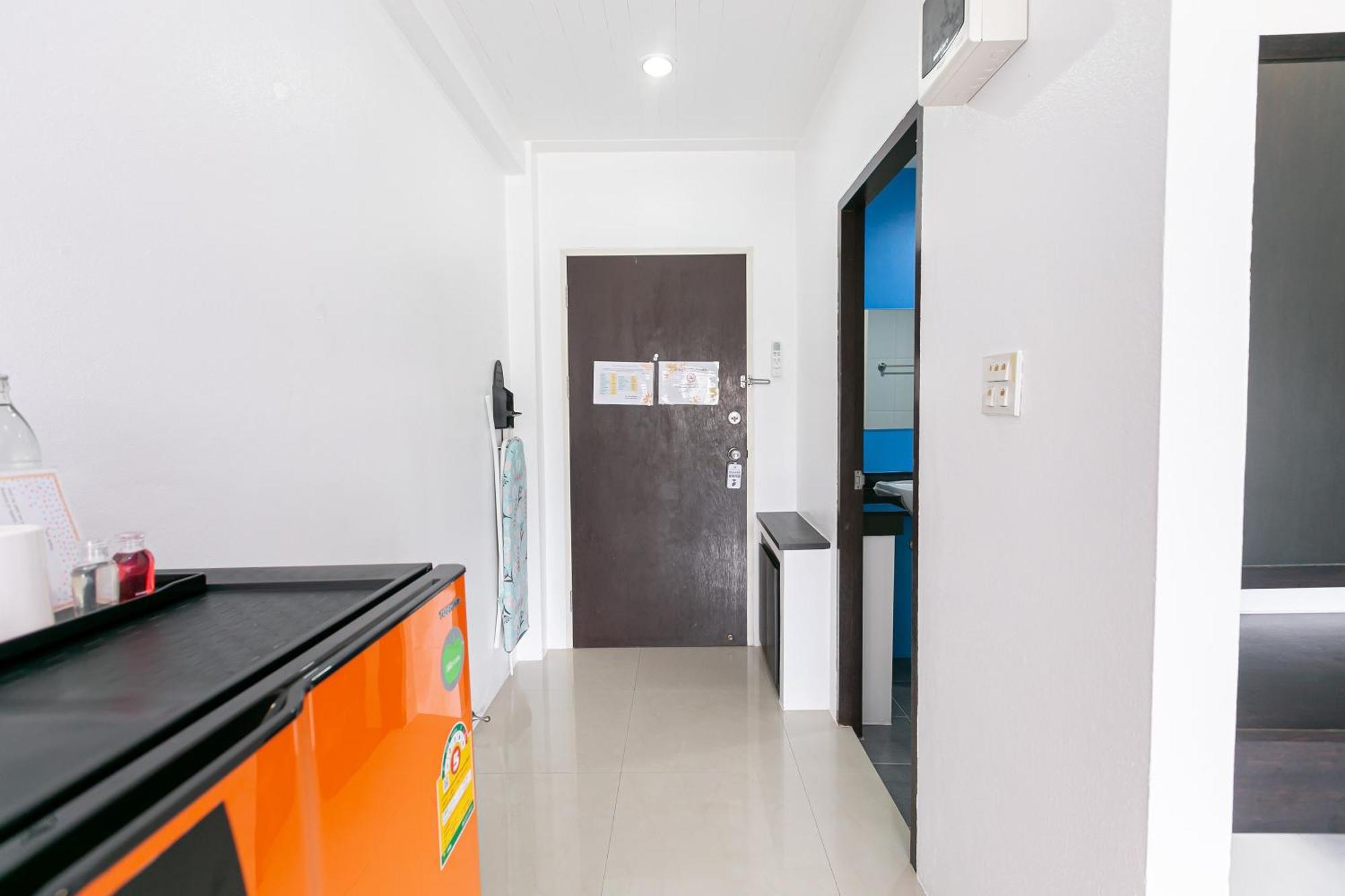 OYO 405 Ruan Plaisoi Apartment Banguecoque Exterior foto