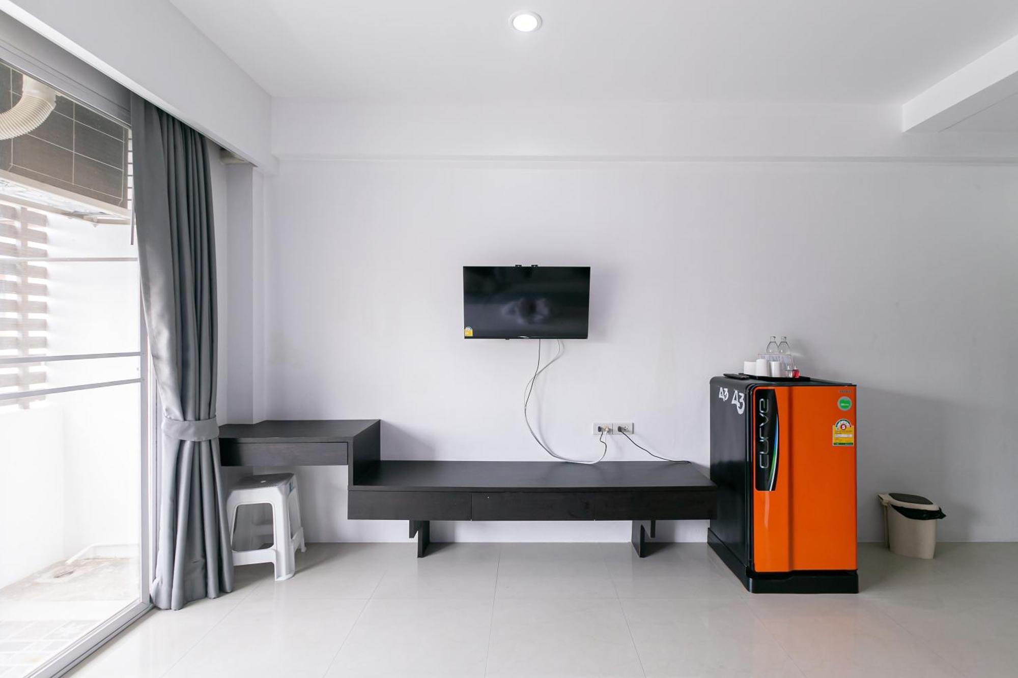 OYO 405 Ruan Plaisoi Apartment Banguecoque Exterior foto