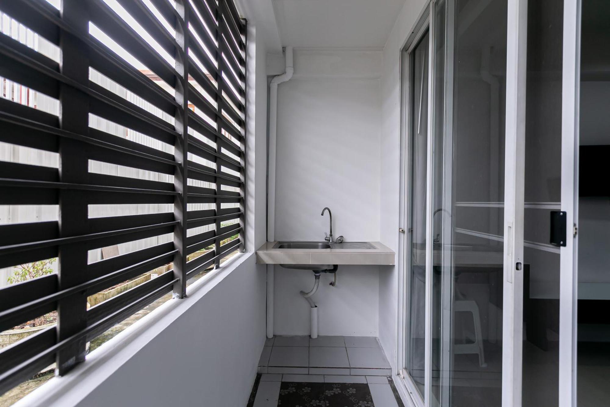 OYO 405 Ruan Plaisoi Apartment Banguecoque Exterior foto